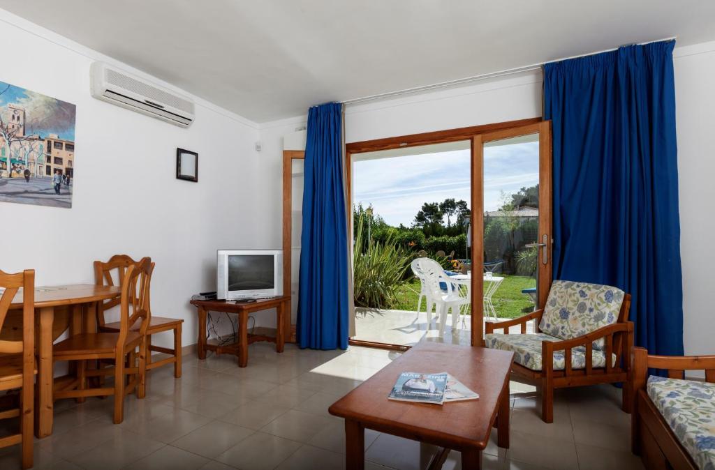 Apartamentos Leo Port de Pollença Cameră foto